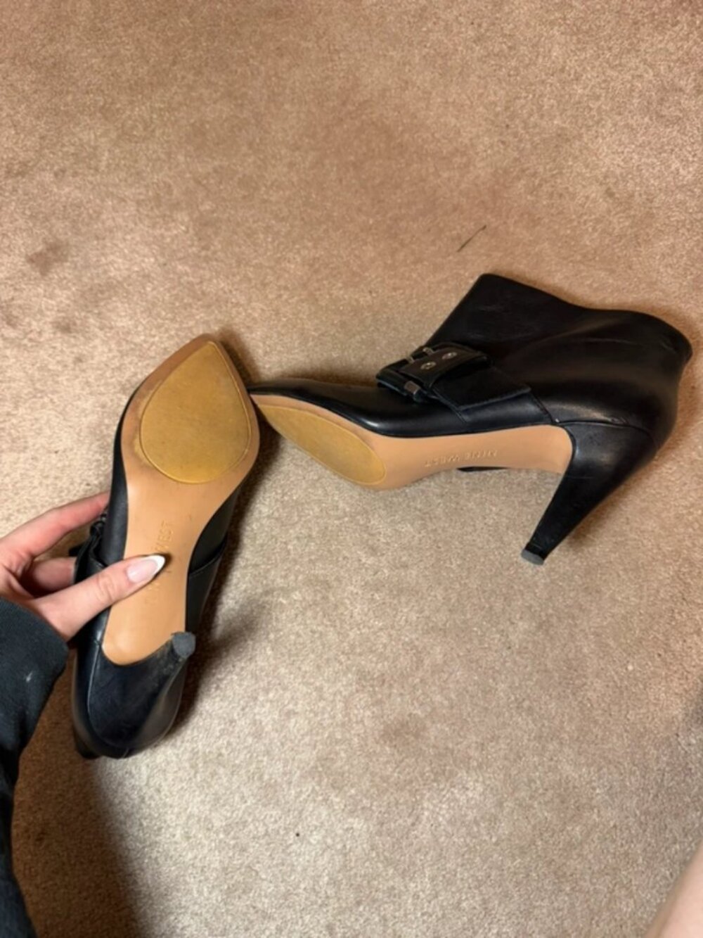 Heels - Picture 3 of 3